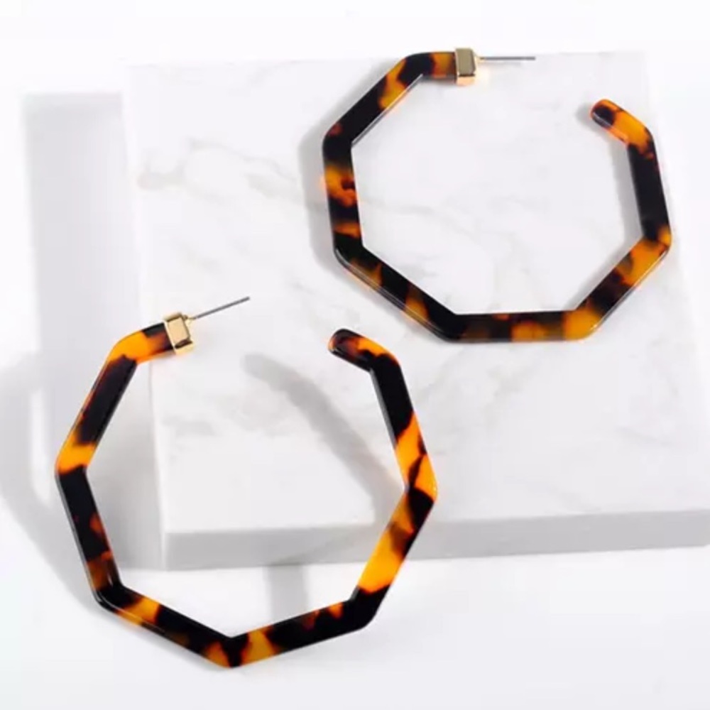 Resin Tortoise Shell Hoop Earrings